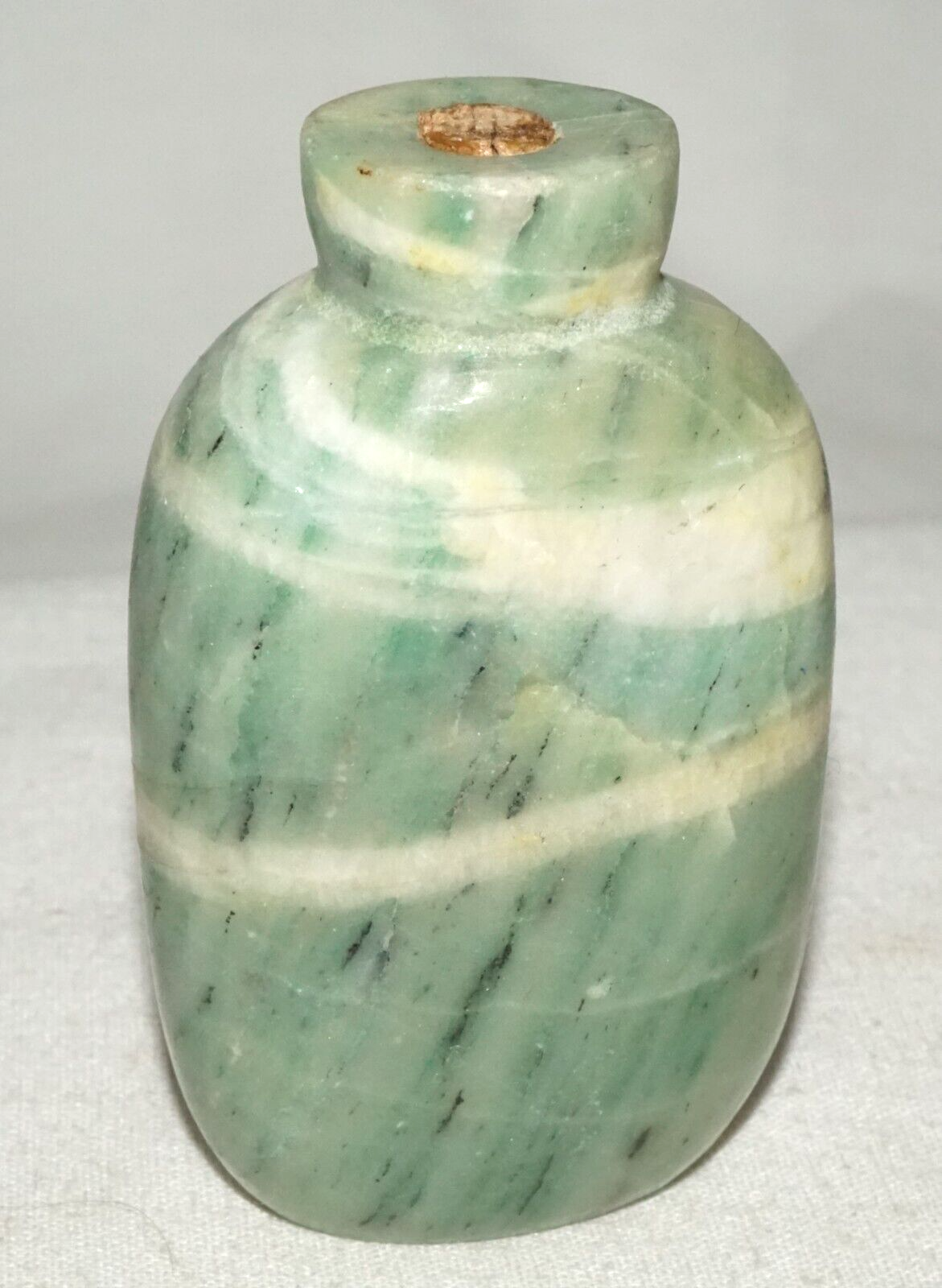 Vintage Chinese Striated Green & White Jadeite Jade Snuff Bottle (LeS)