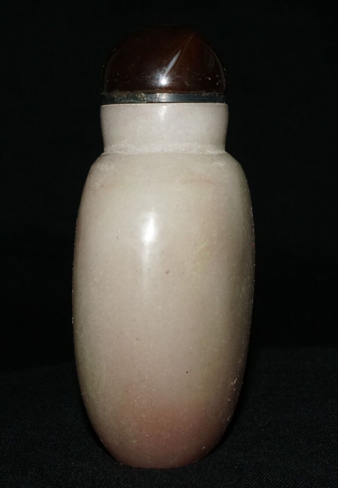 Vintage Chinese Jade Carved Snuff Bottle w. Agate Stopper (LeS) G17