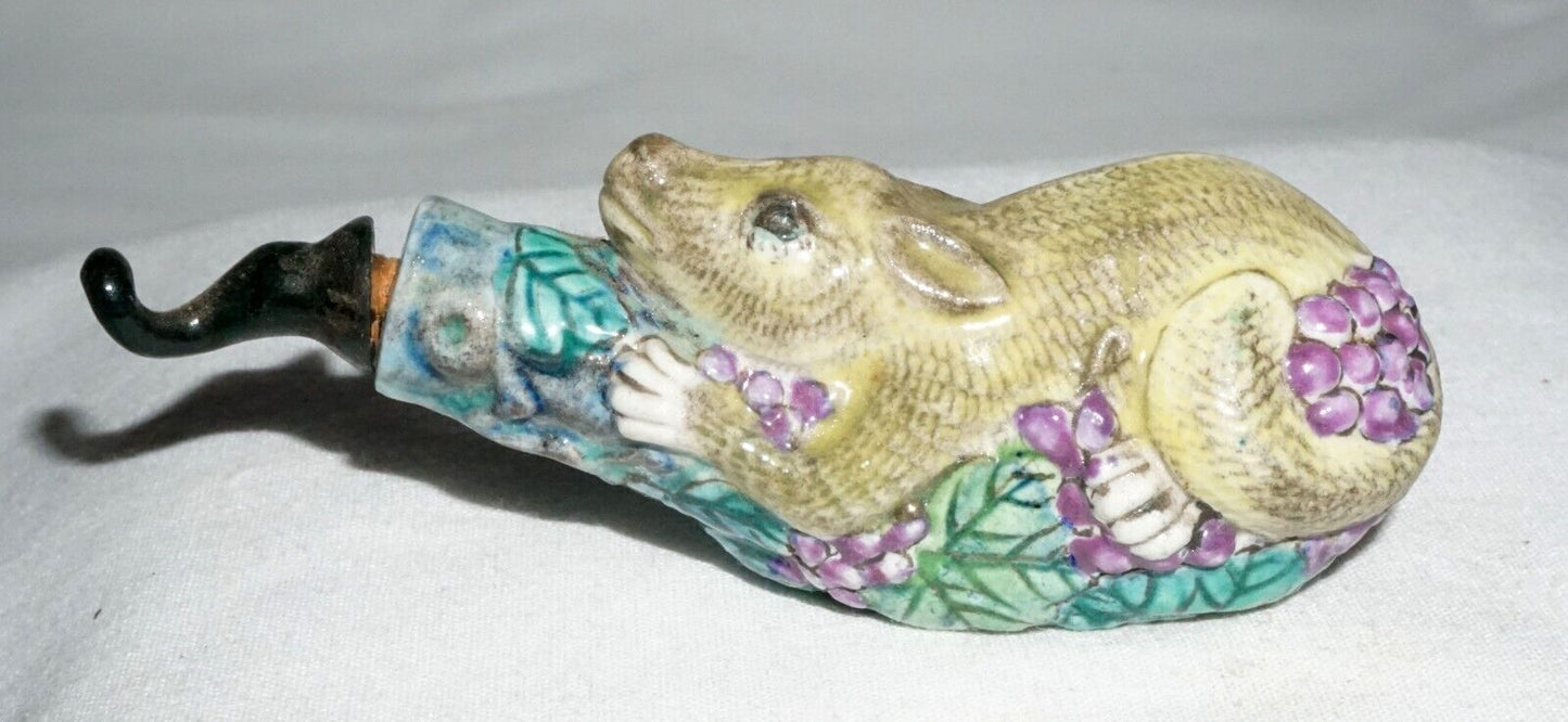 Antique Chinese Porcelain Snuff Bottle w. Rat on Gourd & Vine Motif (LLA)