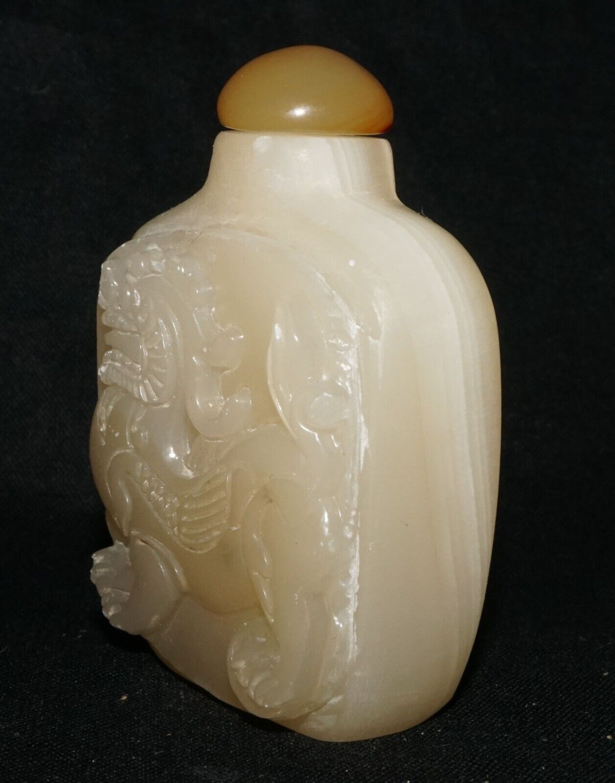 Vintage Chinese Carved Glass Snuff Bottle w. Foo Dog Motif Carnelian (LeS) G11