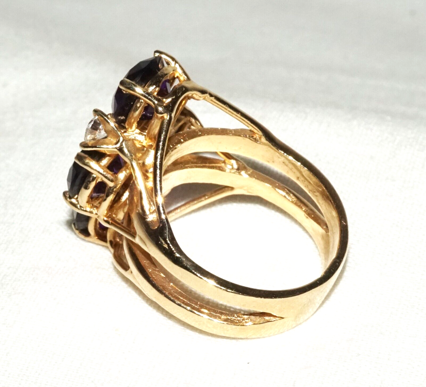 Vintage 14k Yellow Gold Ring Sz.7 w. 4x Amethysts & 2x Cubic Zirconia (GoB) #18a