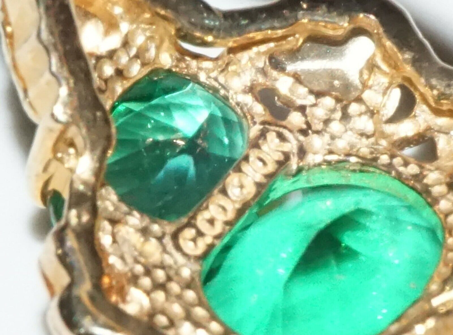 Vintage 10K Yellow Gold Ring Sz 8.25 set w. 3x Synthetic Green Stones (SaR)#229