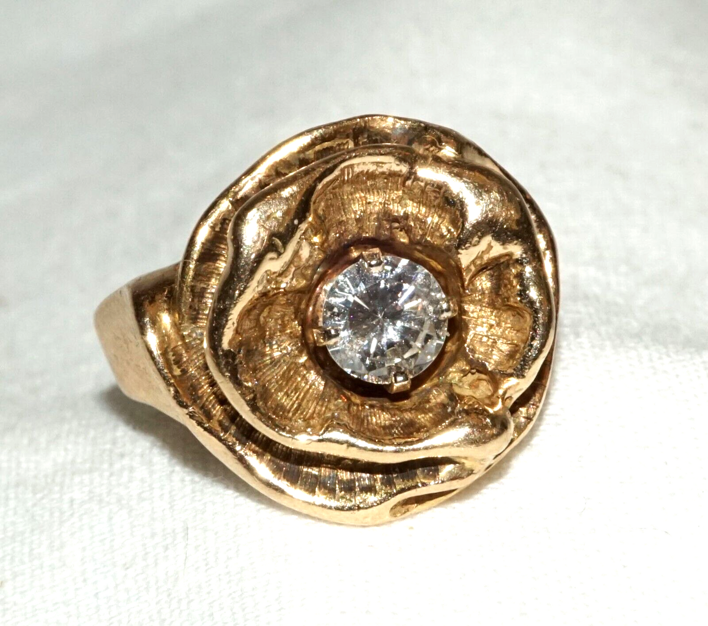 Vintage 14k Yellow Gold Rose Motif Ring Sz.5 w. 1x Diamond 1/2 ct. (KoM)