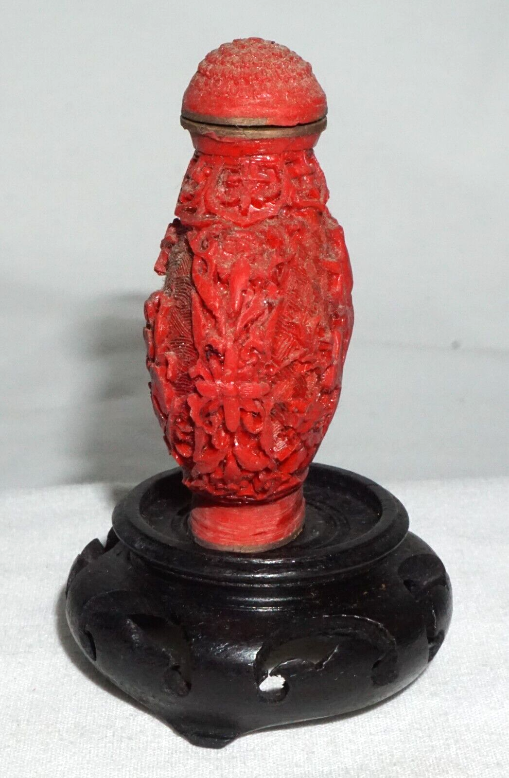 Vtg Chinese Cinnabar Style Snuff Bottle w Floral & Bird Motif Reign (LLA) IC