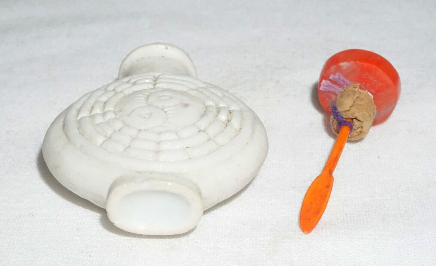 Antique Chinese Mini Porcelain Snuff Bottle w. Yin & Yang Motif (LLA) IC