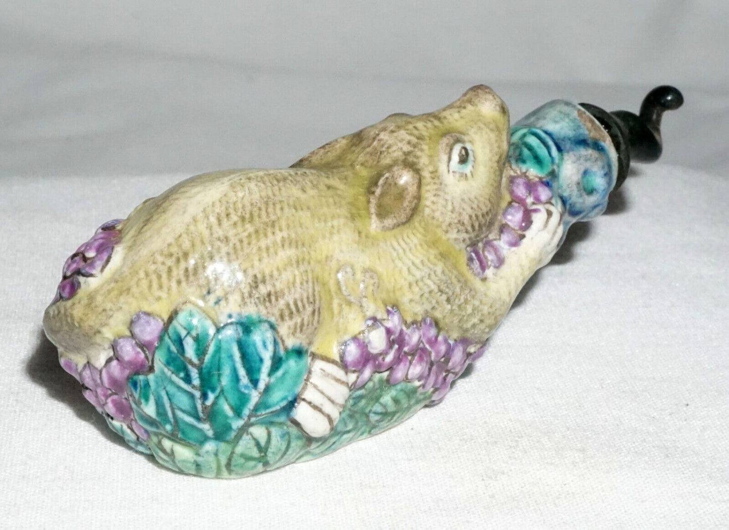 Antique Chinese Porcelain Snuff Bottle w. Rat on Gourd & Vine Motif (LLA)