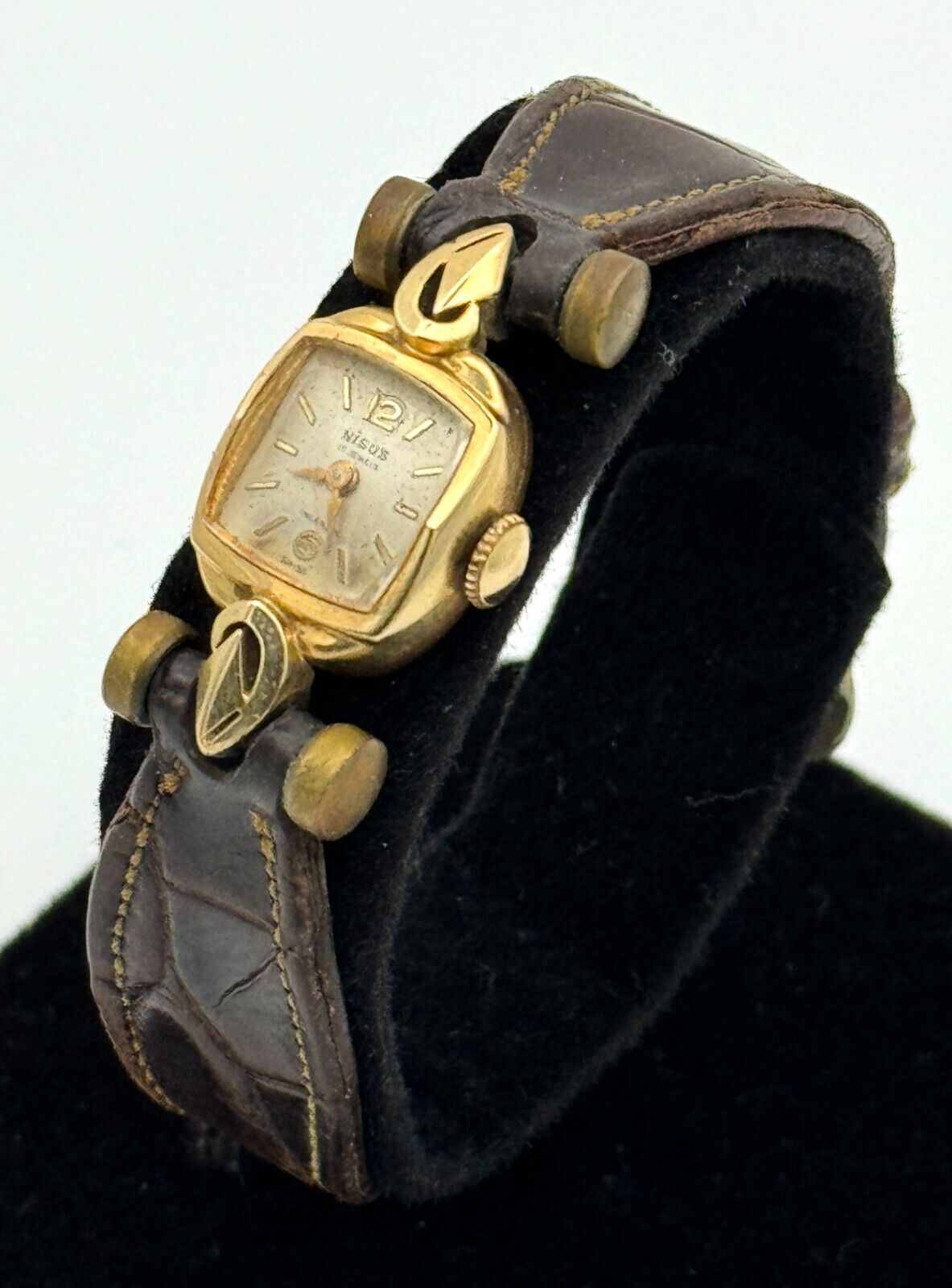 Vintage Swiss 14k Yellow Gold Nisus 17 Jewel Mechanical Watch (HoJ)