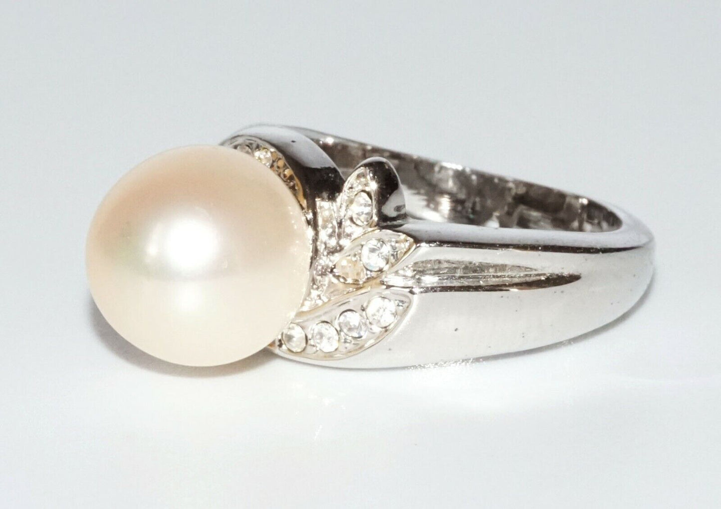 Vintage 14k White Gold Ring Sz.8 w. 1x Pearl & Cubic Zirconia Accents (SaR)#362