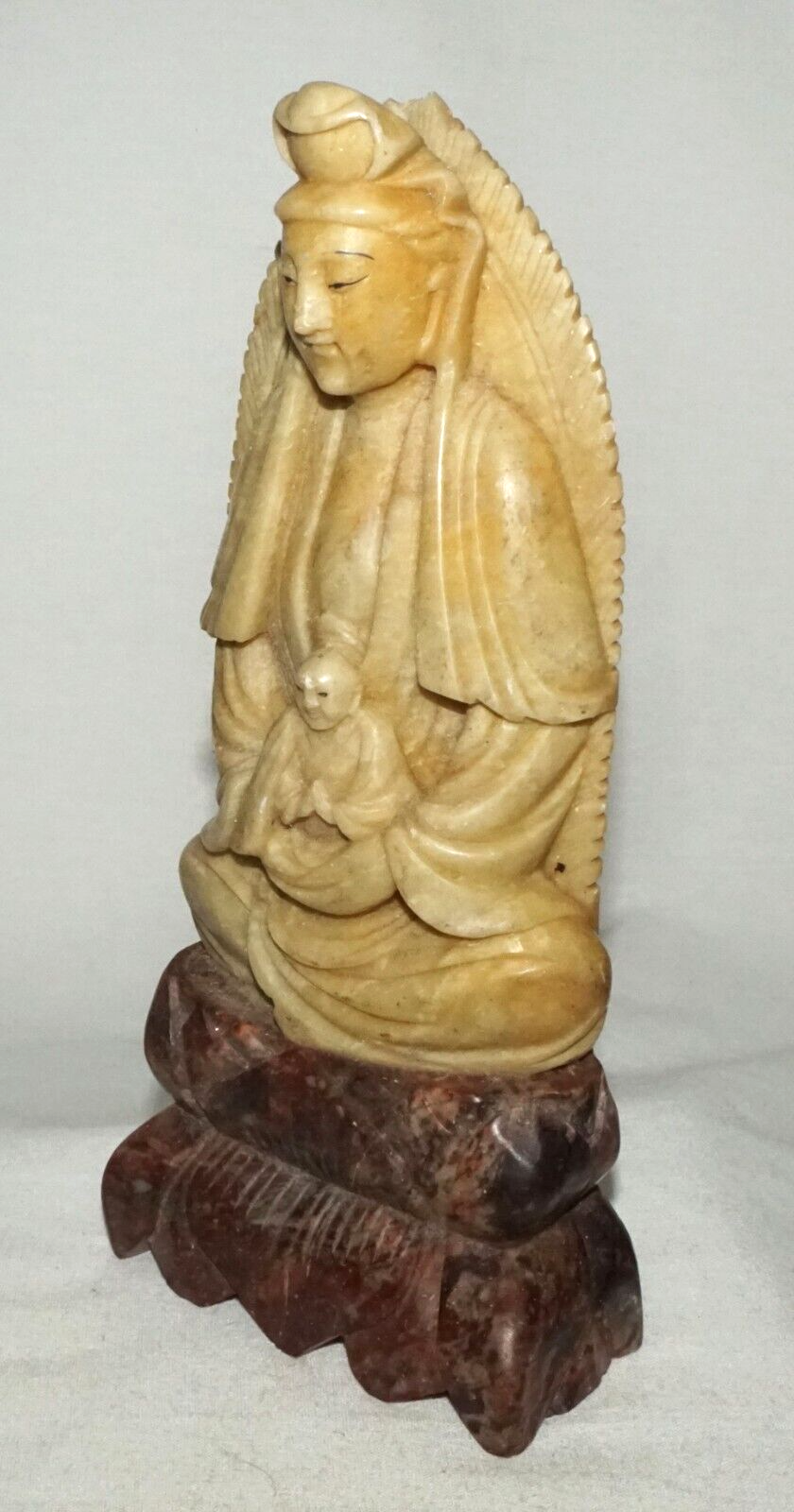 Vintage Chinese Soapstone Carved Buddha on a Lotus Base Sculpture (AHB)