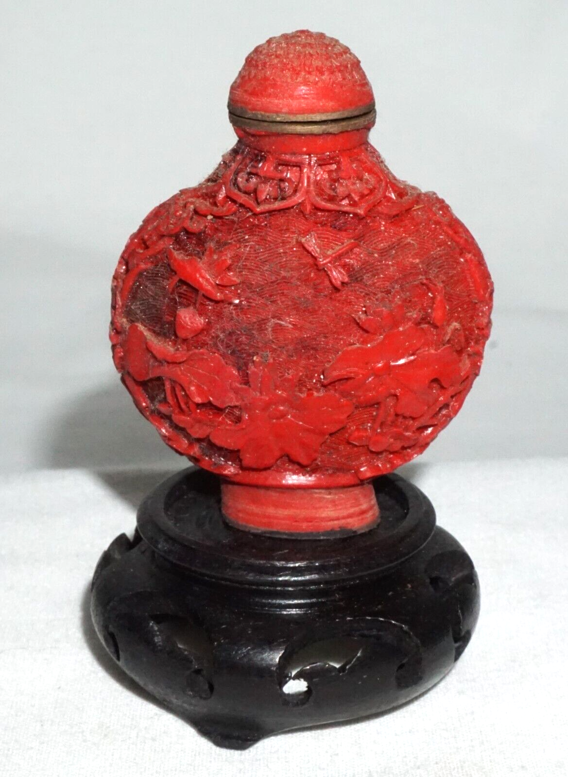 Vtg Chinese Cinnabar Style Snuff Bottle w Floral & Bird Motif Reign (LLA) IC