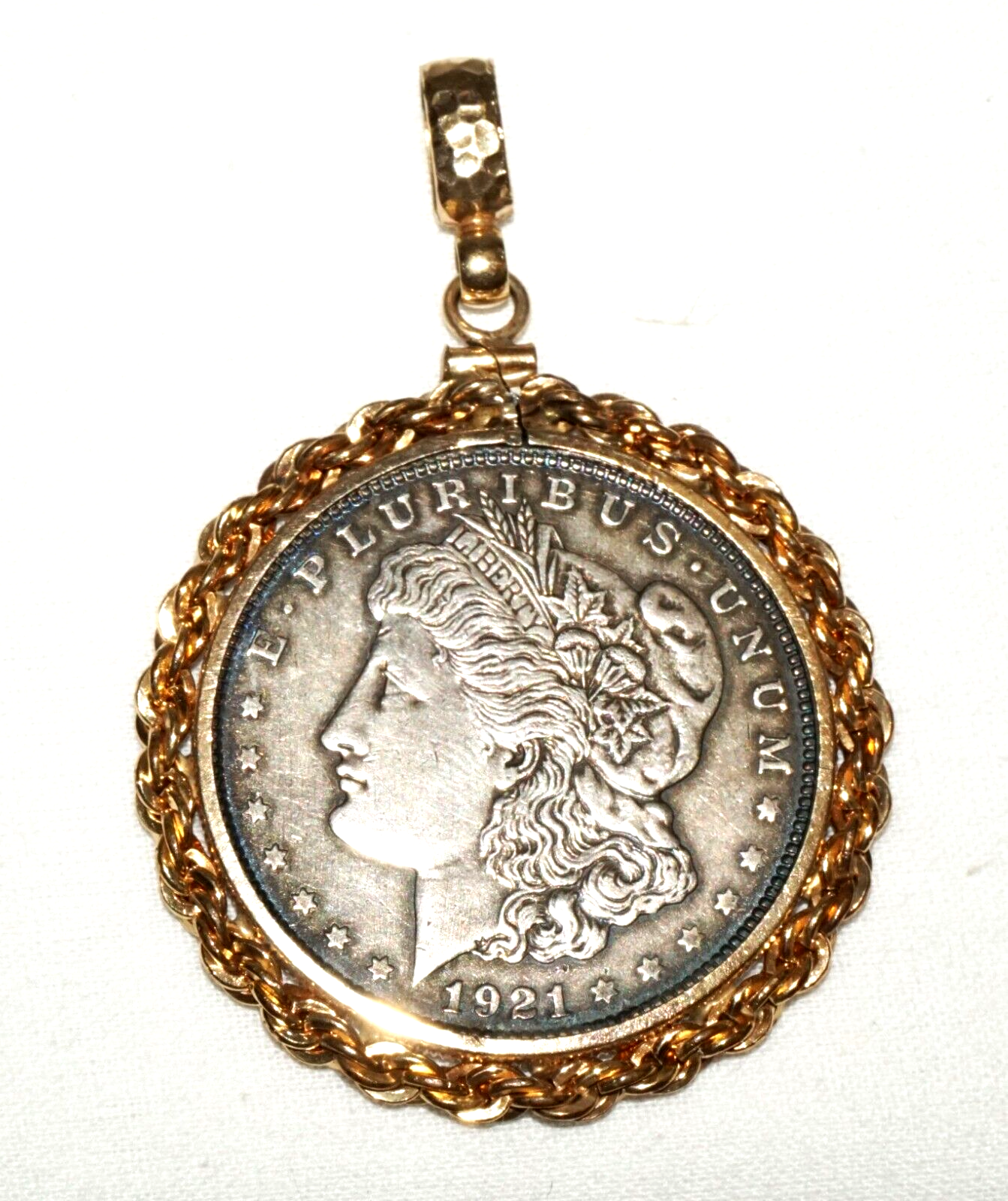 Vintage US Gold Plated Coin Bezel Pendant w. 1921 Morgan $1 Silver Coin (MuS)