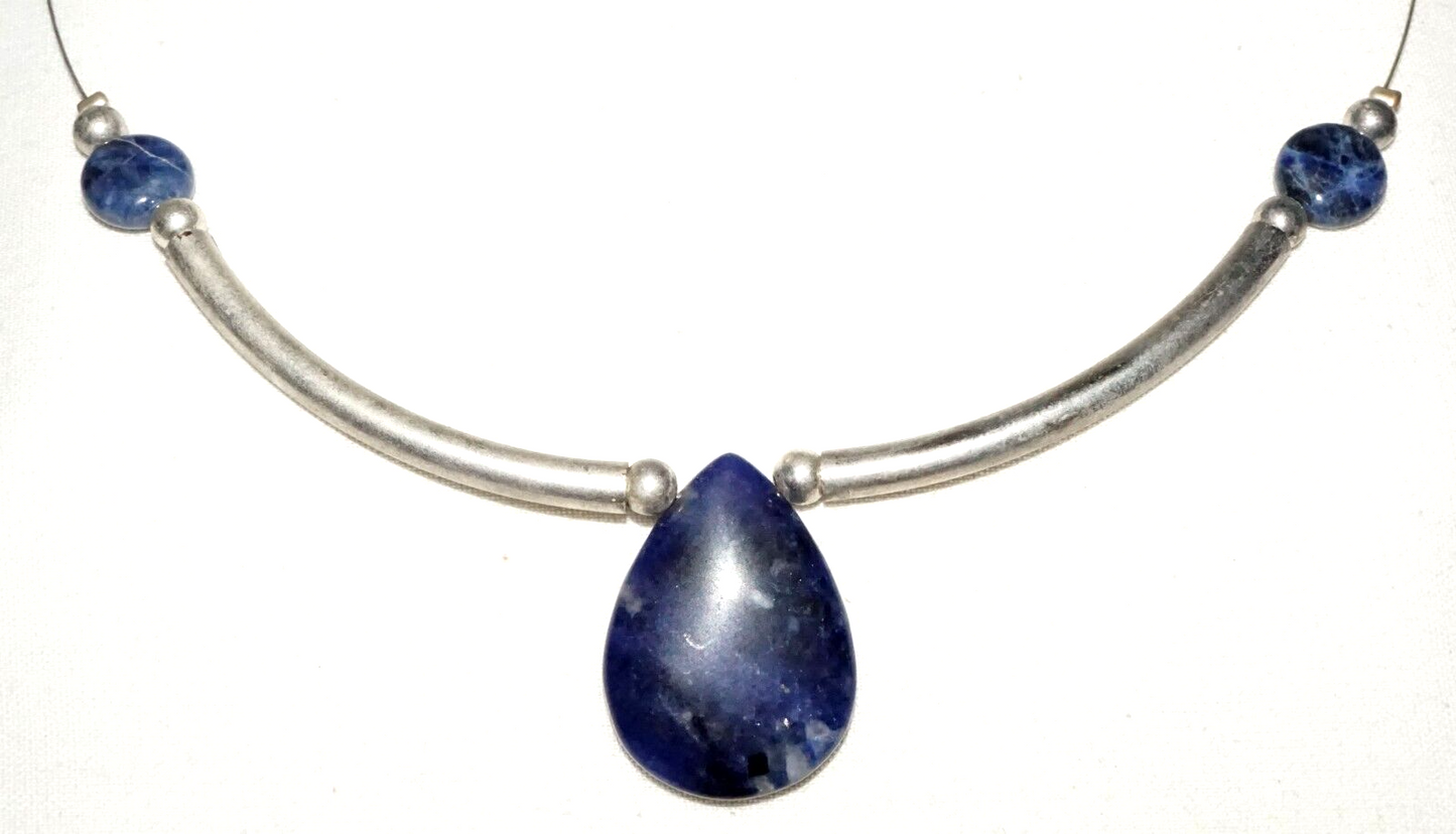 Vintage US Silver Necklace w. 3x Sodalite Bead Accents (KiL)