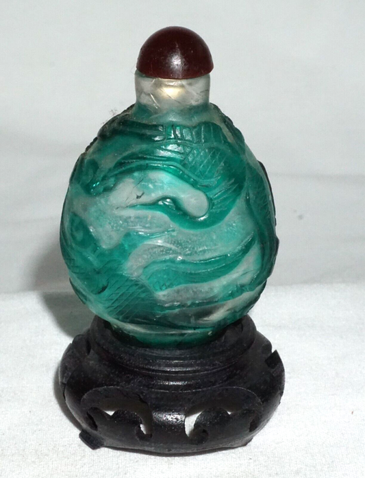 Vintage Chinese Green Overlay Glass Snuff Bottle w. Crane Motif (LLA) IC