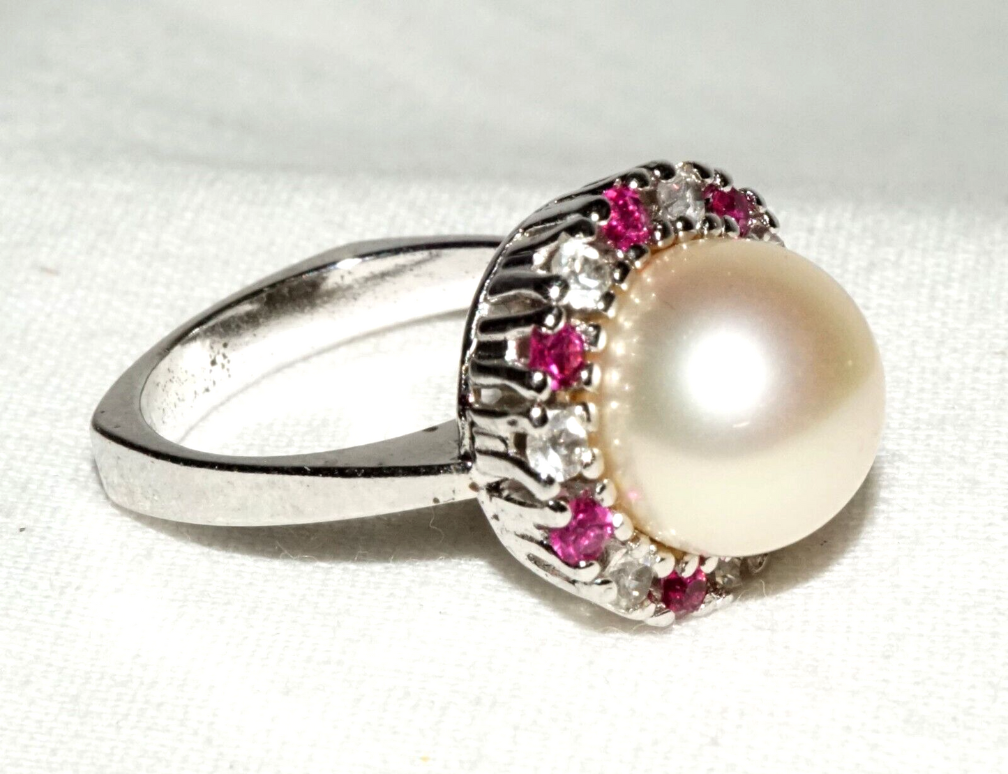 Vintage Sterling Silver Ring Sz. 5.25 w. Faux Pearl & Synthetic Stones (KoS) L17