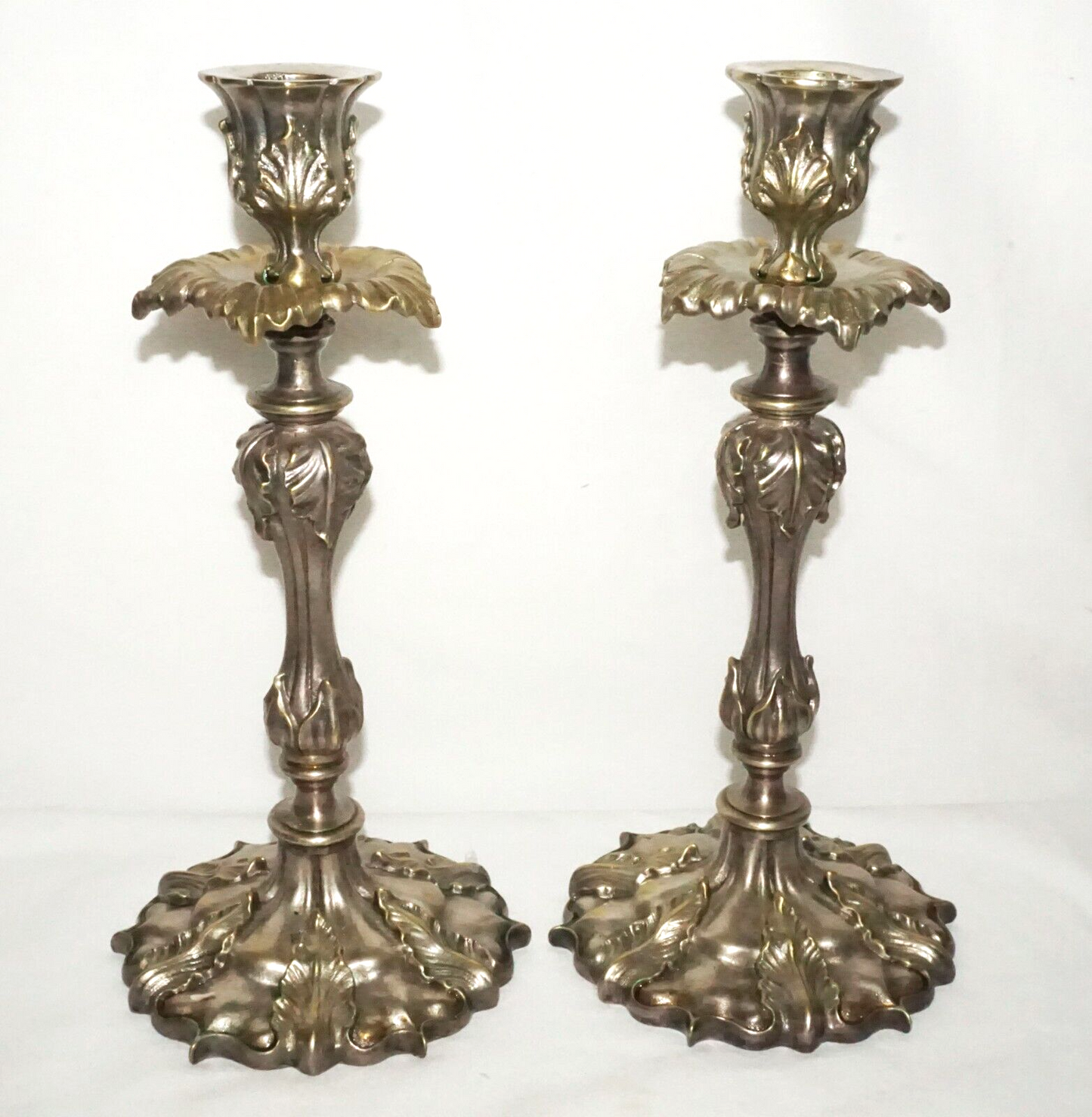 Pair US Silver Plated Heavy Candelabra w. Acanthus Leaves Motif unsigned (UVi)