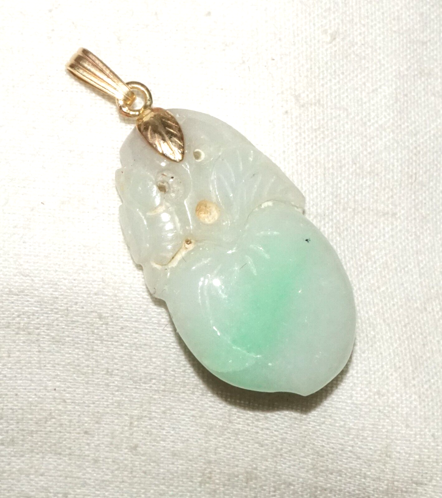 Vintage Chinese White & Apple Green Jadeite Jade Peach Motif Pendant (InS)L6