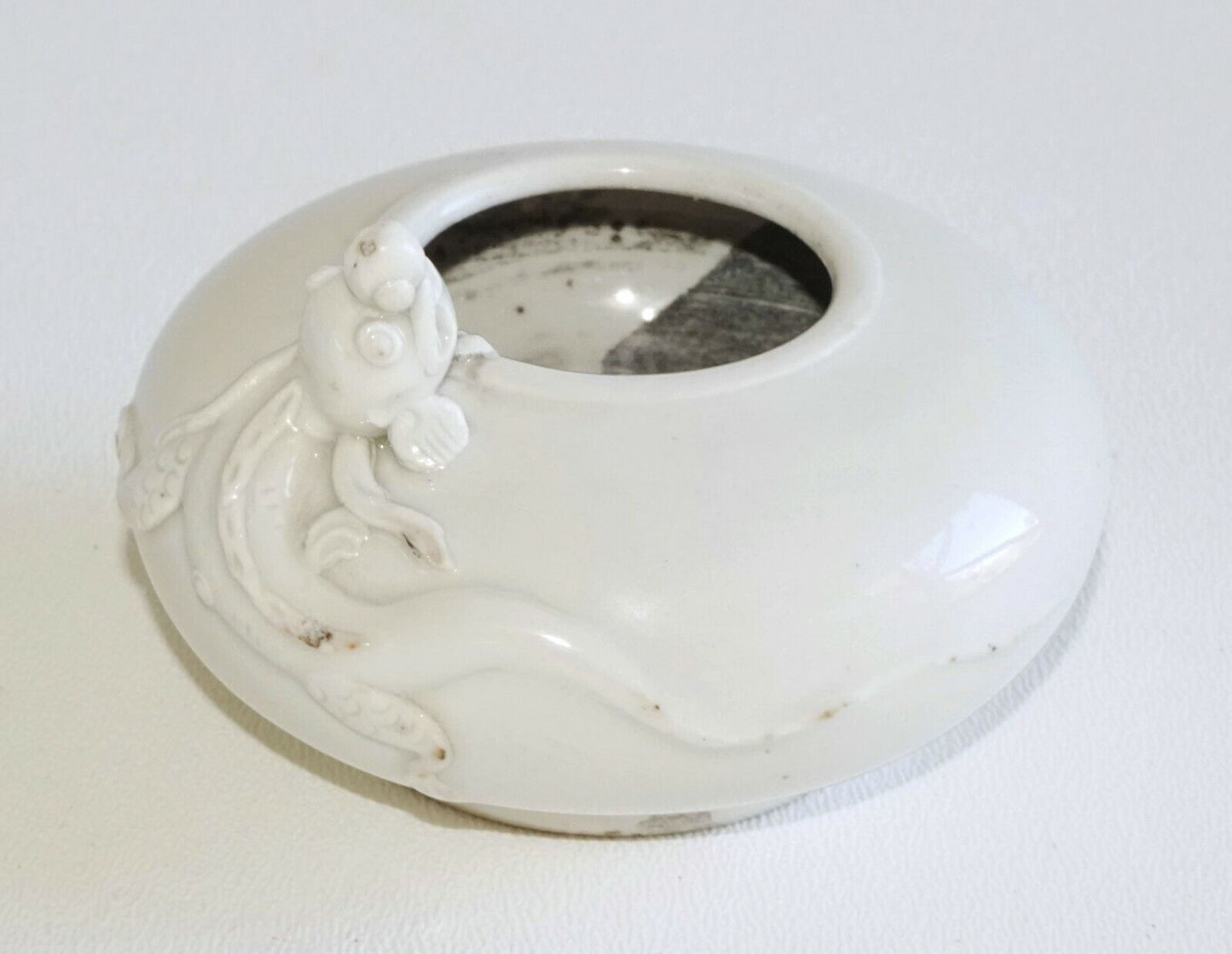 Chinese Qing White Porcelain Brush Washer w. Applied Dragon Motif (AHB) IC