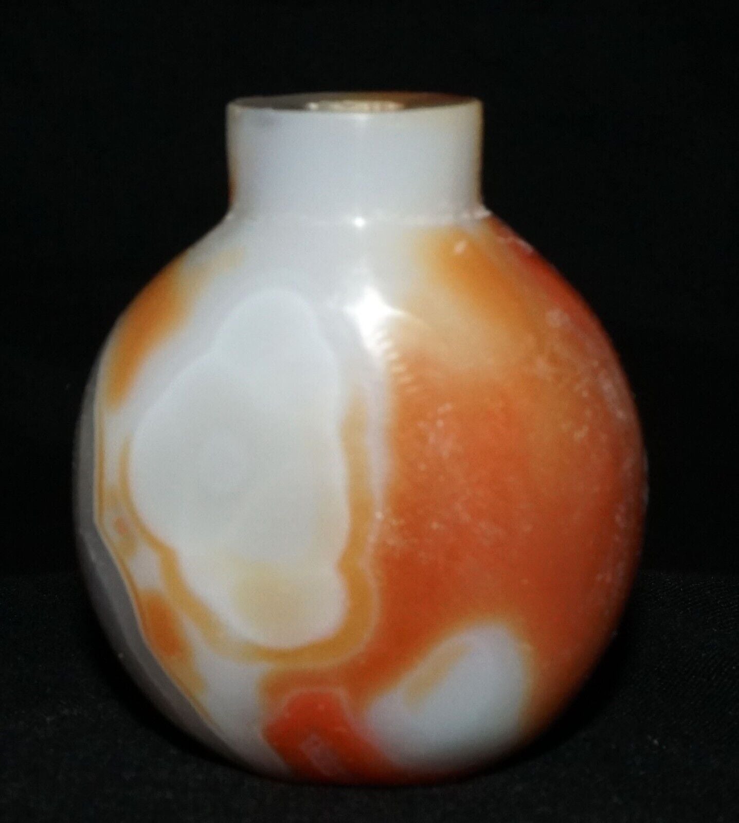 Vintage Chinese Grey & Red Agate Carved Snuff Bottle (LeS) G17