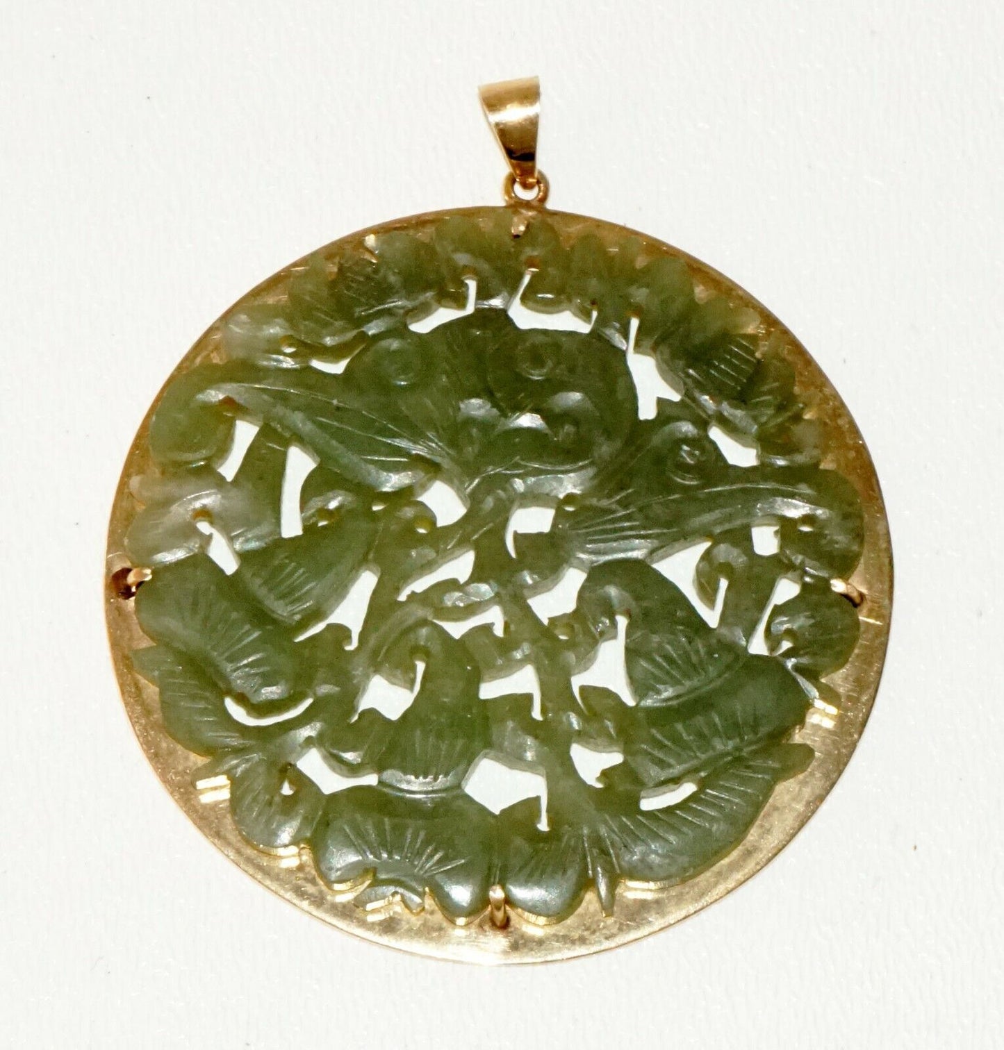 Vintage 14k Yellow Gold Pierced Green Floral & Bat Motif Jade Pendant (TaE) #40