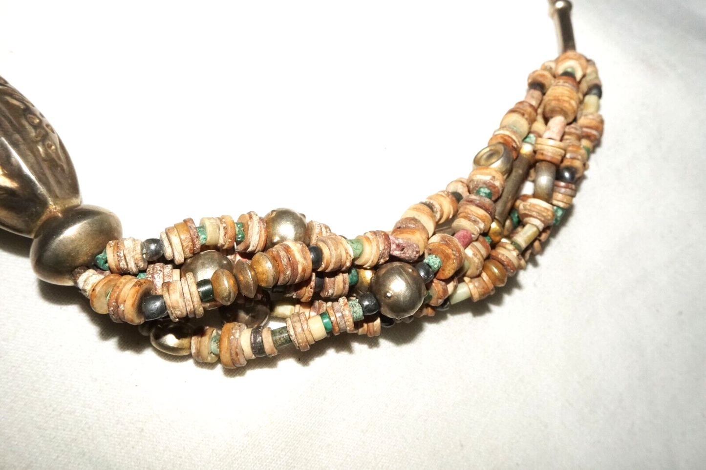 12C Peru Chimu Excavated Shell & Stone Bead Necklace w. Silver Clasp (DaJ)