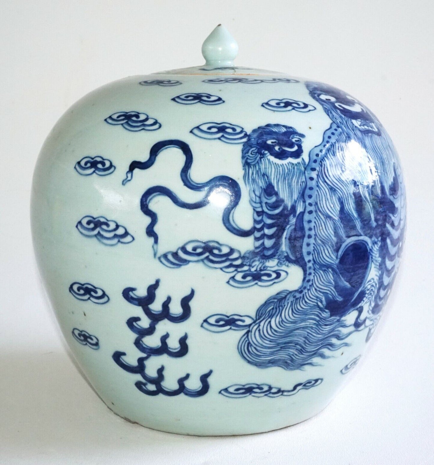 1900 Chinese Ginger Jar w. Blue & White Lion Dog & Stylized Cloud Motifs (AHB)