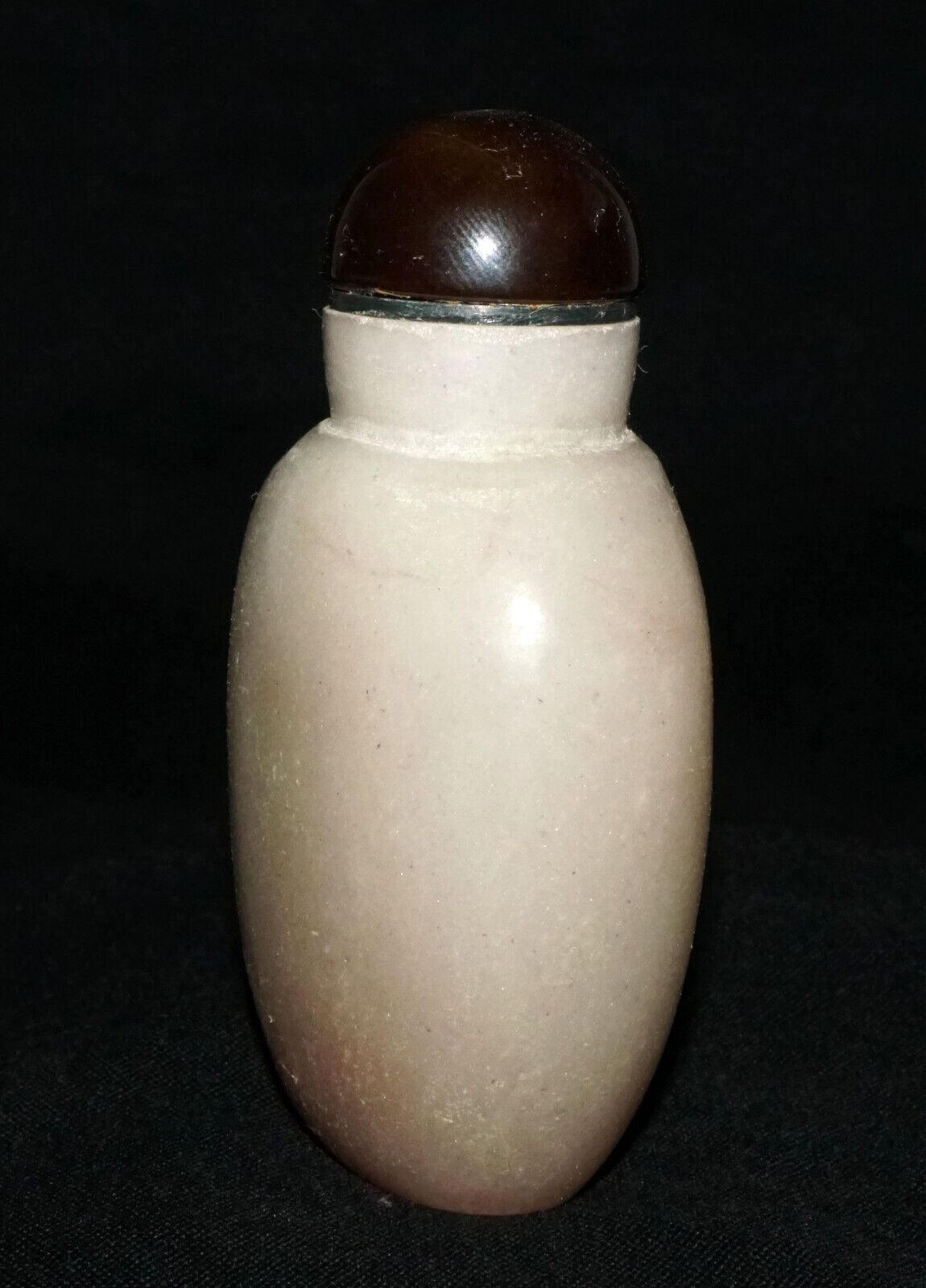 Vintage Chinese Jade Carved Snuff Bottle w. Agate Stopper (LeS) G17