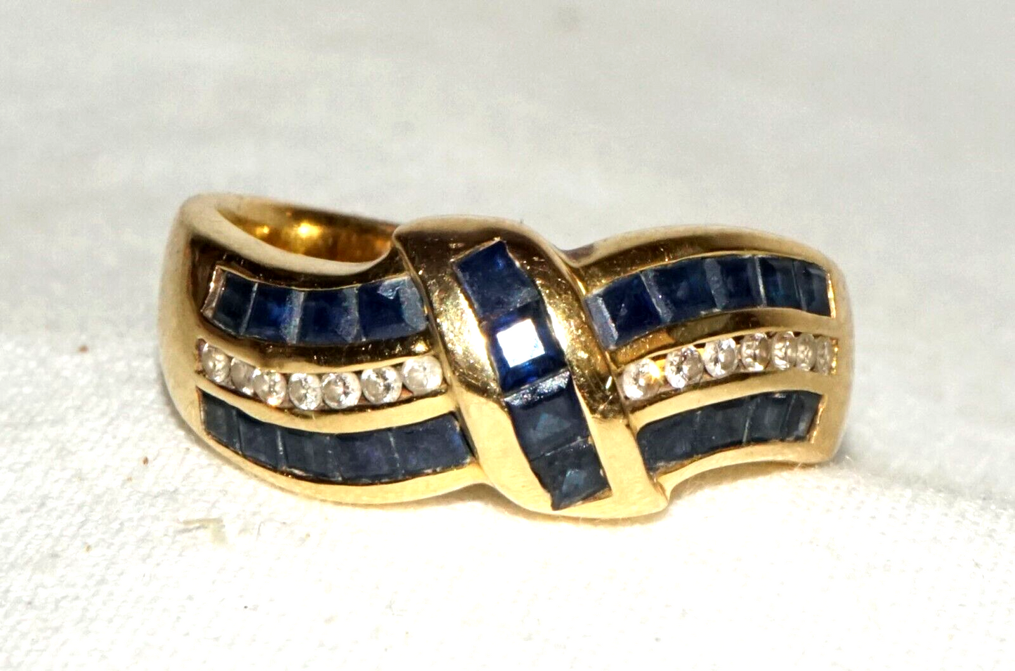 Vintage 18k Yellow Gold Ring Sz.7.75 w. 22x Sapphires & 14x Diamonds (PaS)