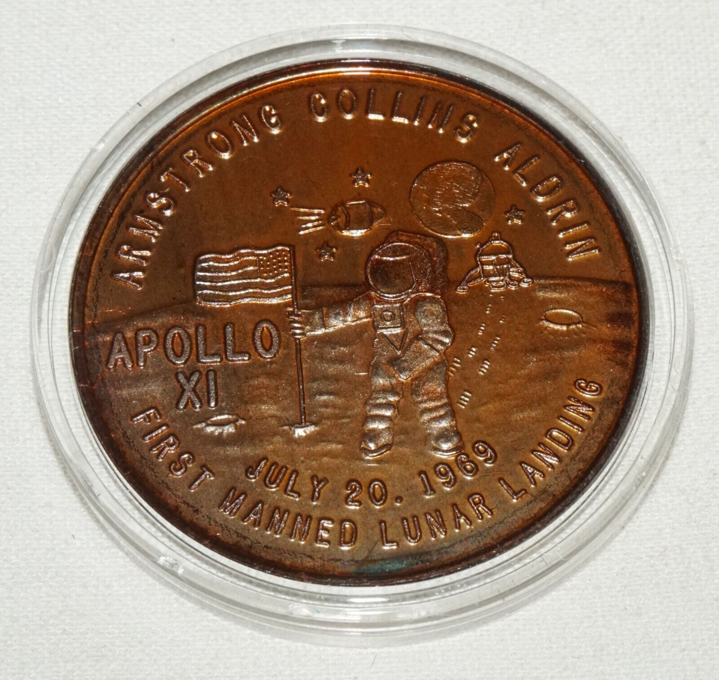 1969 US NASA Apollo 11 Moon Landing Medal in Wooden Box (KiL)