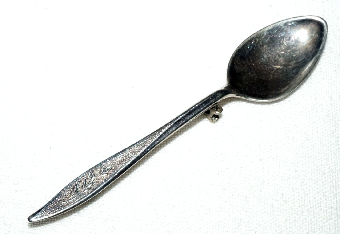 Vintage US Sterling Silver Mini Spoon set as a Brooch Pin (PiC)