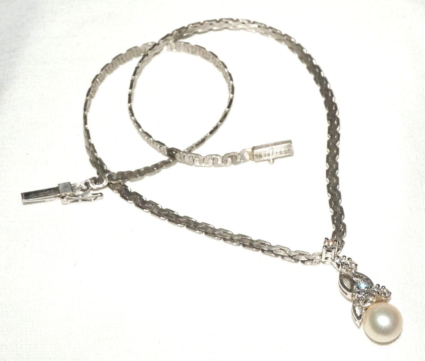 Vintage 18K White Gold Necklace & Pendant w. 7x Diamond & 1x Pearl Accents (YRa)