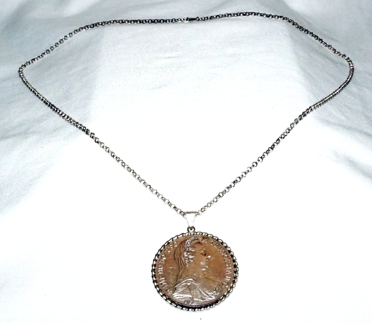 Vintage Egyptian Silver Necklace w. 1780 Austrian Silver Coin Pendant (KoS) L9