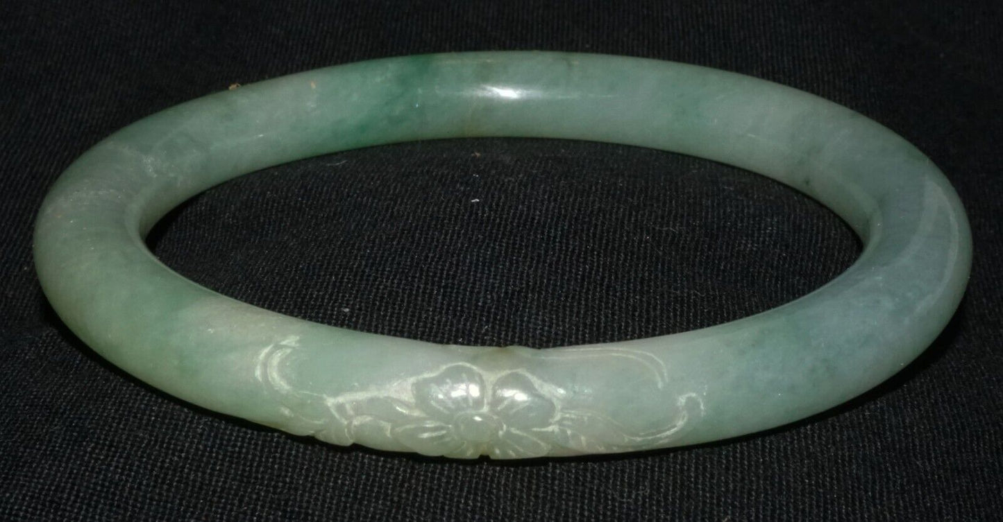 Vintage Chinese Mottled Green Jadeite Jade Flower Motif Bangle Bracelet (LeS)B62