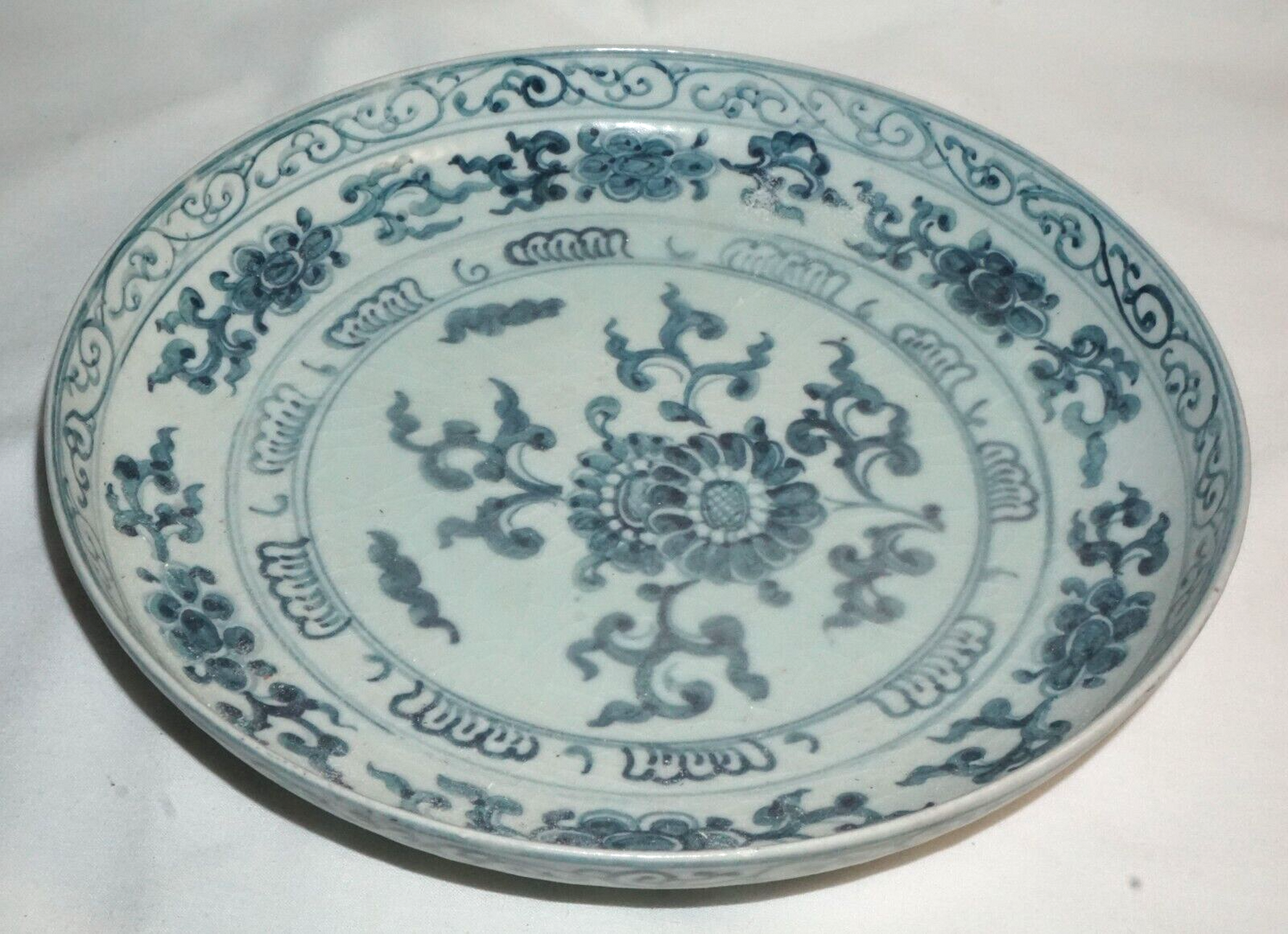 16C Chinese Anamese Blue & White Floral Motif Large Plates or Chargers (JSt)21