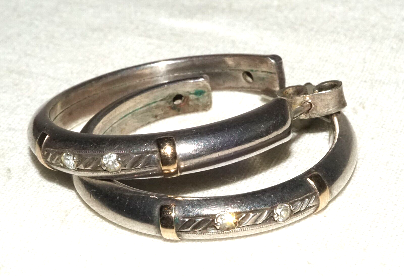 Pair Vintage US Silver Hoop Earrings w. Cubic Zirconia Accents (KiL)