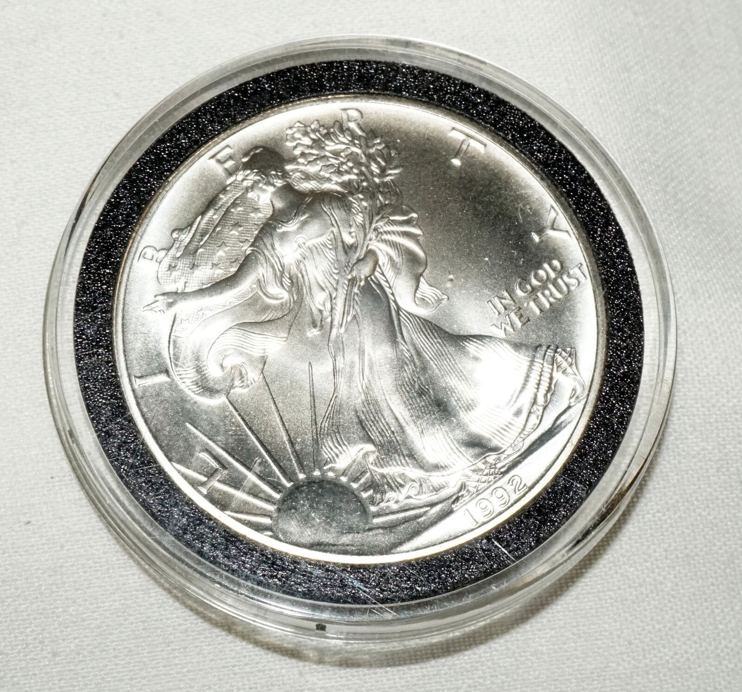 1992 US Liberty Eagle 1oz. Silver Coin in Case - Uncirculated  (ShI)