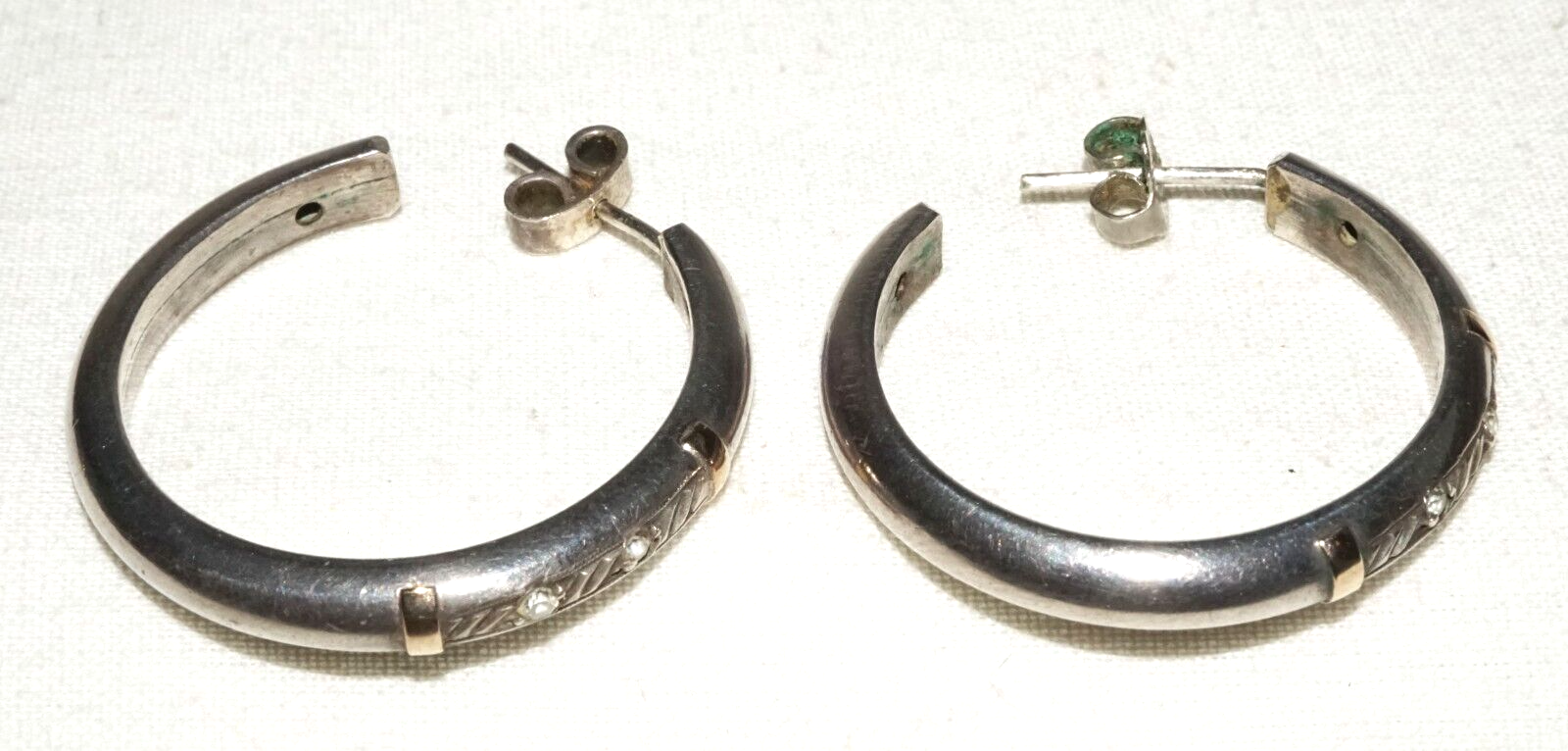 Pair Vintage US Silver Hoop Earrings w. Cubic Zirconia Accents (KiL)