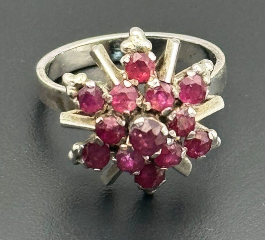 Vintage 14k White Gold Ring w Prong Set Ruby Starburst  Sz. 6 (NeW)