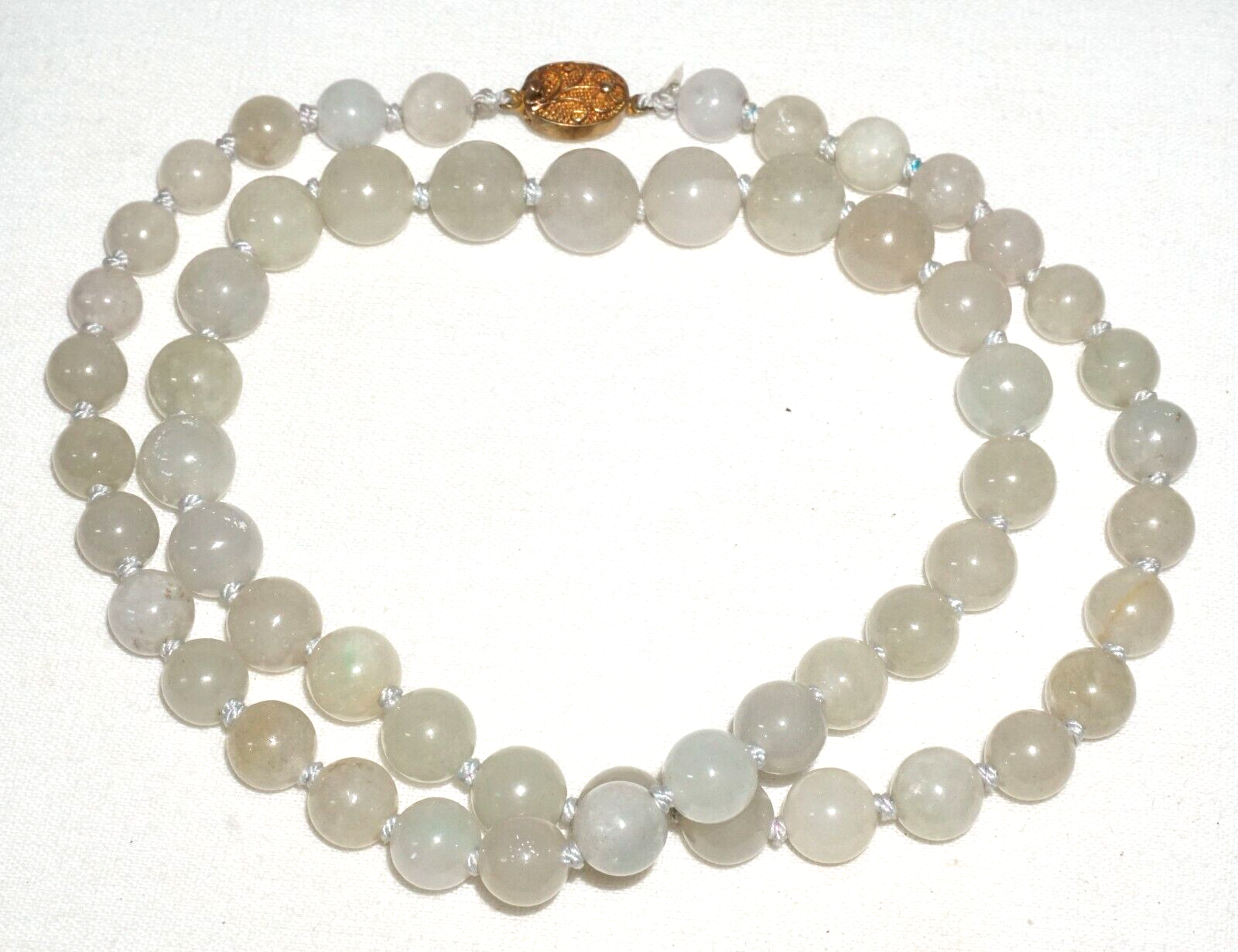 Vintage Chinese Grey Green Jadeite Jade Bead necklace w. Silver Clasp  (---)#1