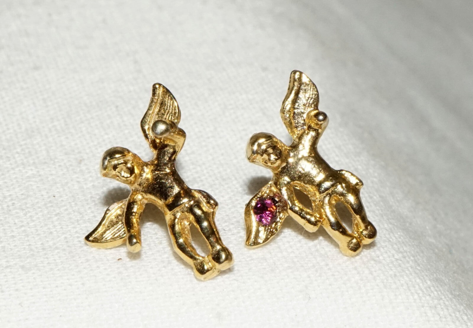 2Pc US 10k Yellow Gold Cupid Angel Mini Pins   (KoS) L23