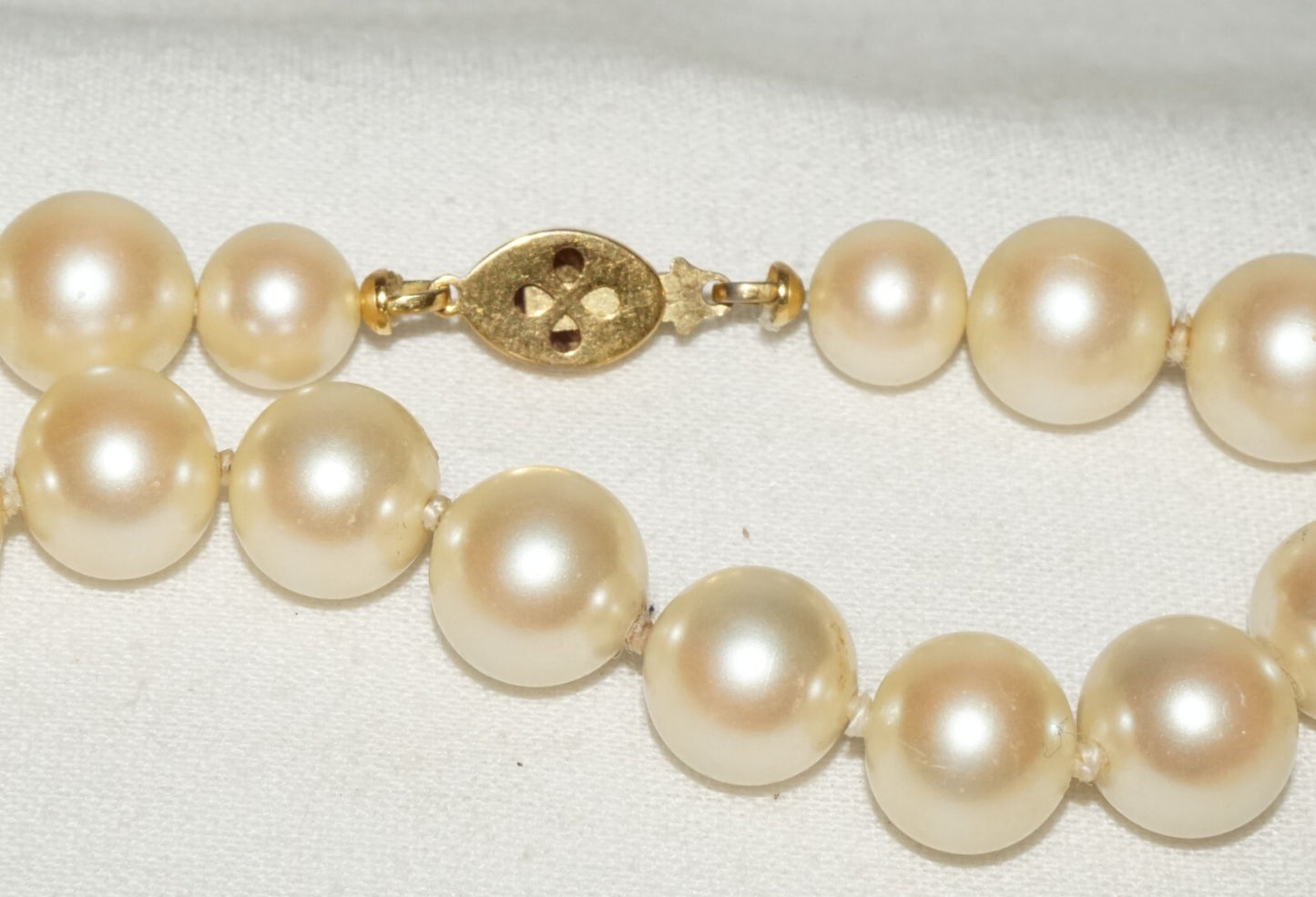 Vintage Faux Pearl Necklace 30" w. Gold Plated Clasp  (KoS) L15