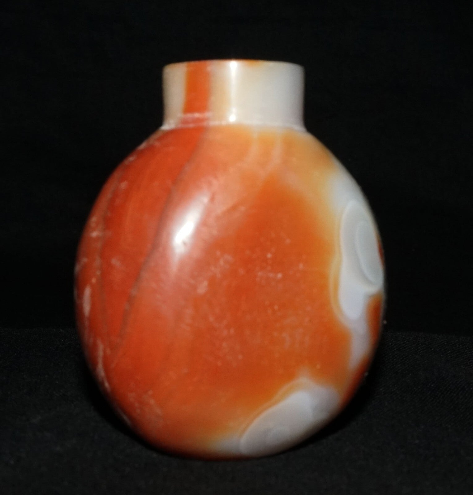 Vintage Chinese Grey & Red Agate Carved Snuff Bottle  (LeS) G17