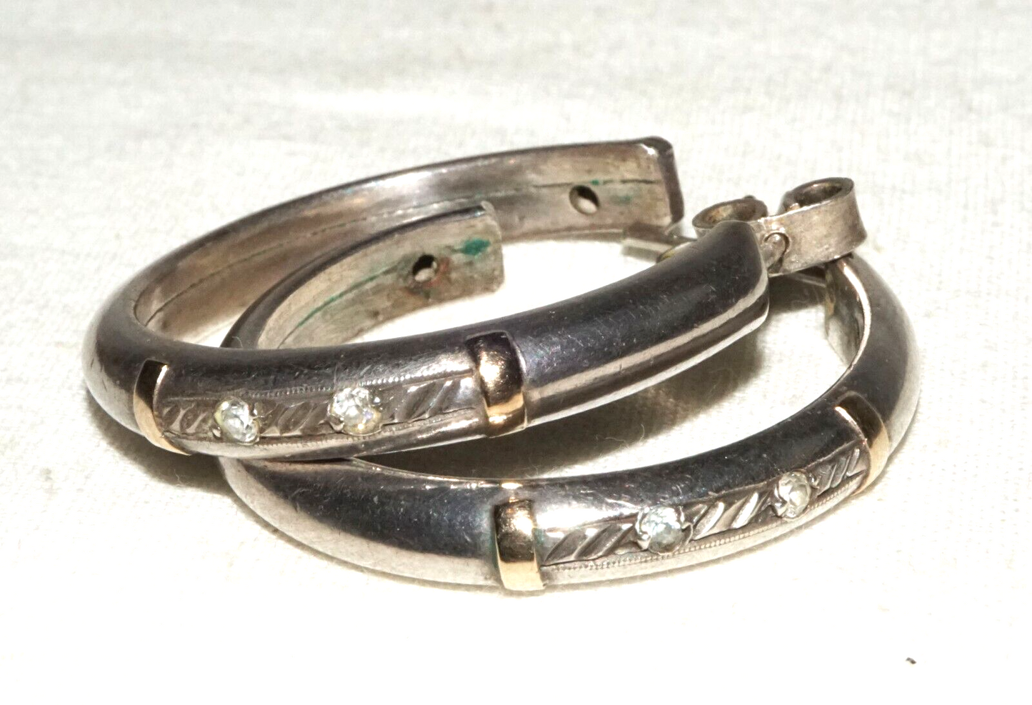 Pair Vintage US Silver Hoop Earrings w. Cubic Zirconia Accents (KiL)
