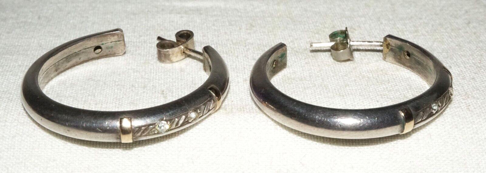 Pair Vintage US Silver Hoop Earrings w. Cubic Zirconia Accents (KiL)