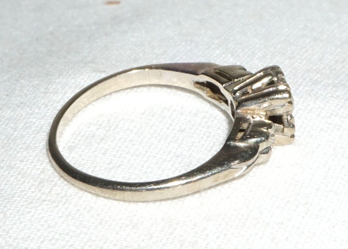 Vintage  14k White Gold Engagement Ring Sz.5.25 w. 1x Diamond Accent (BrM)L3