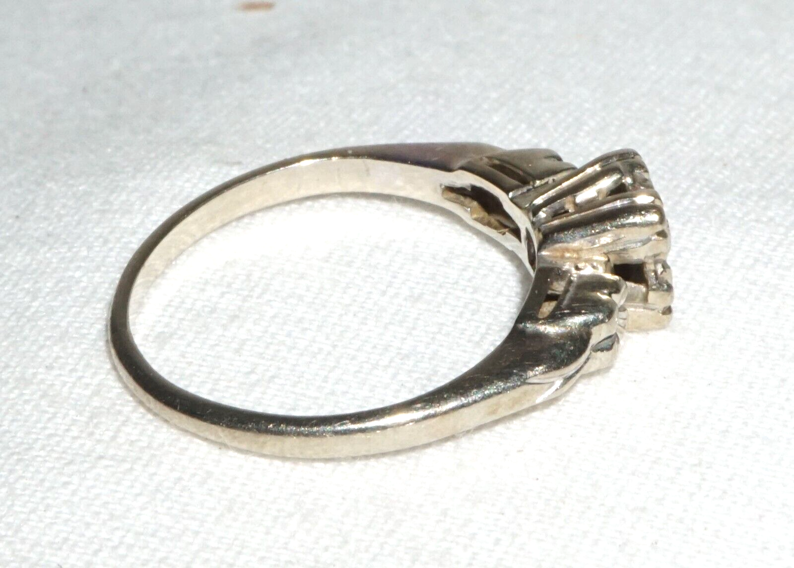 Vintage  14k White Gold Engagement Ring Sz.5.25 w. 1x Diamond Accent (BrM)L3