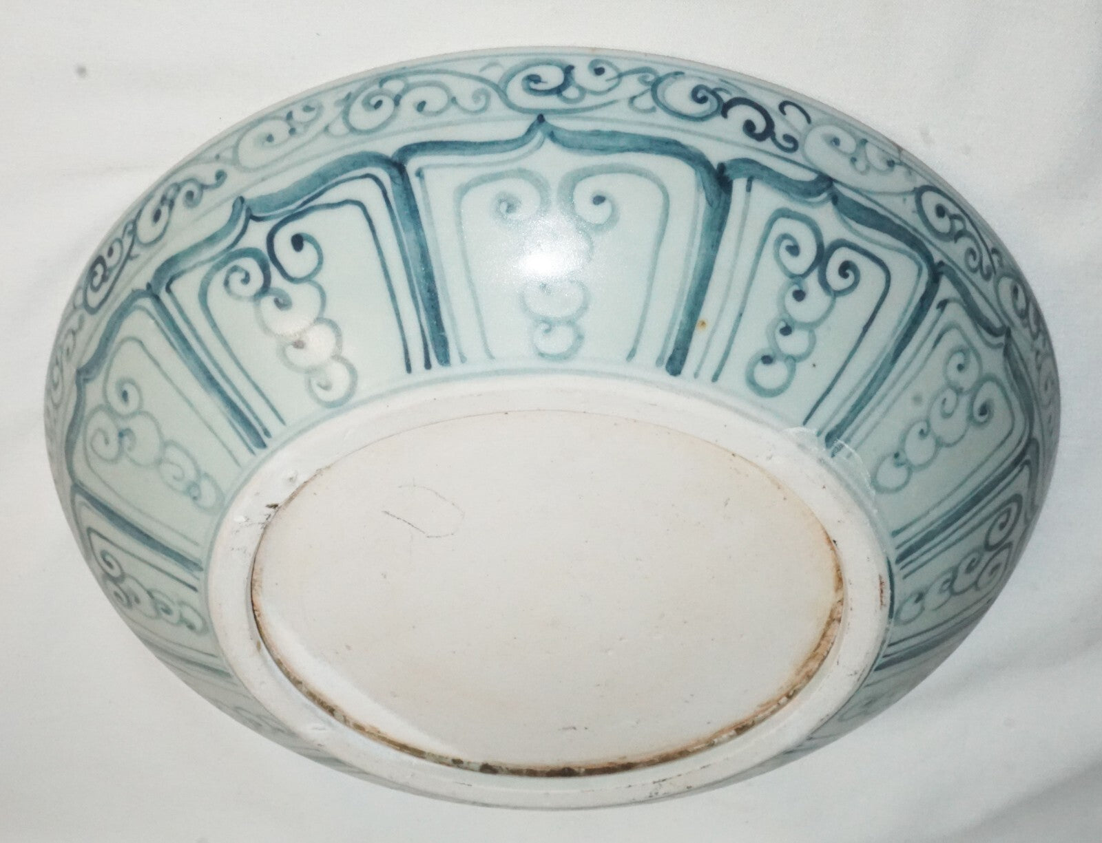 16C Chinese Anamese Blue & White Floral Motif Large Plates or Chargers (JSt)20.5