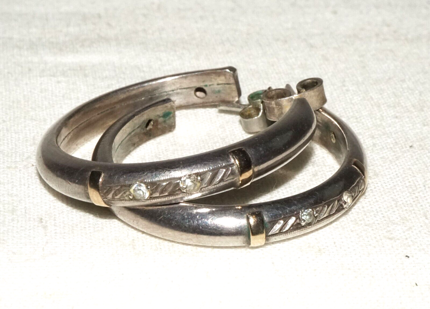 Pair Vintage US Silver Hoop Earrings w. Cubic Zirconia Accents (KiL)
