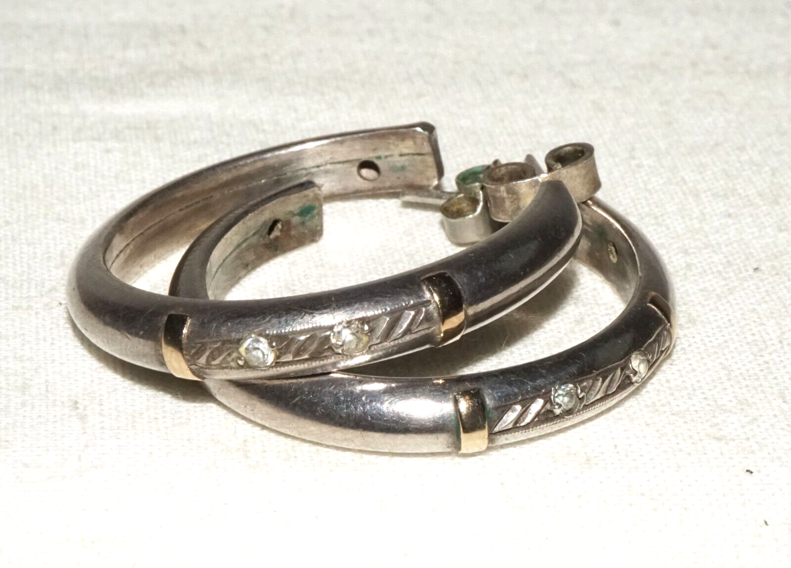 Pair Vintage US Silver Hoop Earrings w. Cubic Zirconia Accents (KiL)