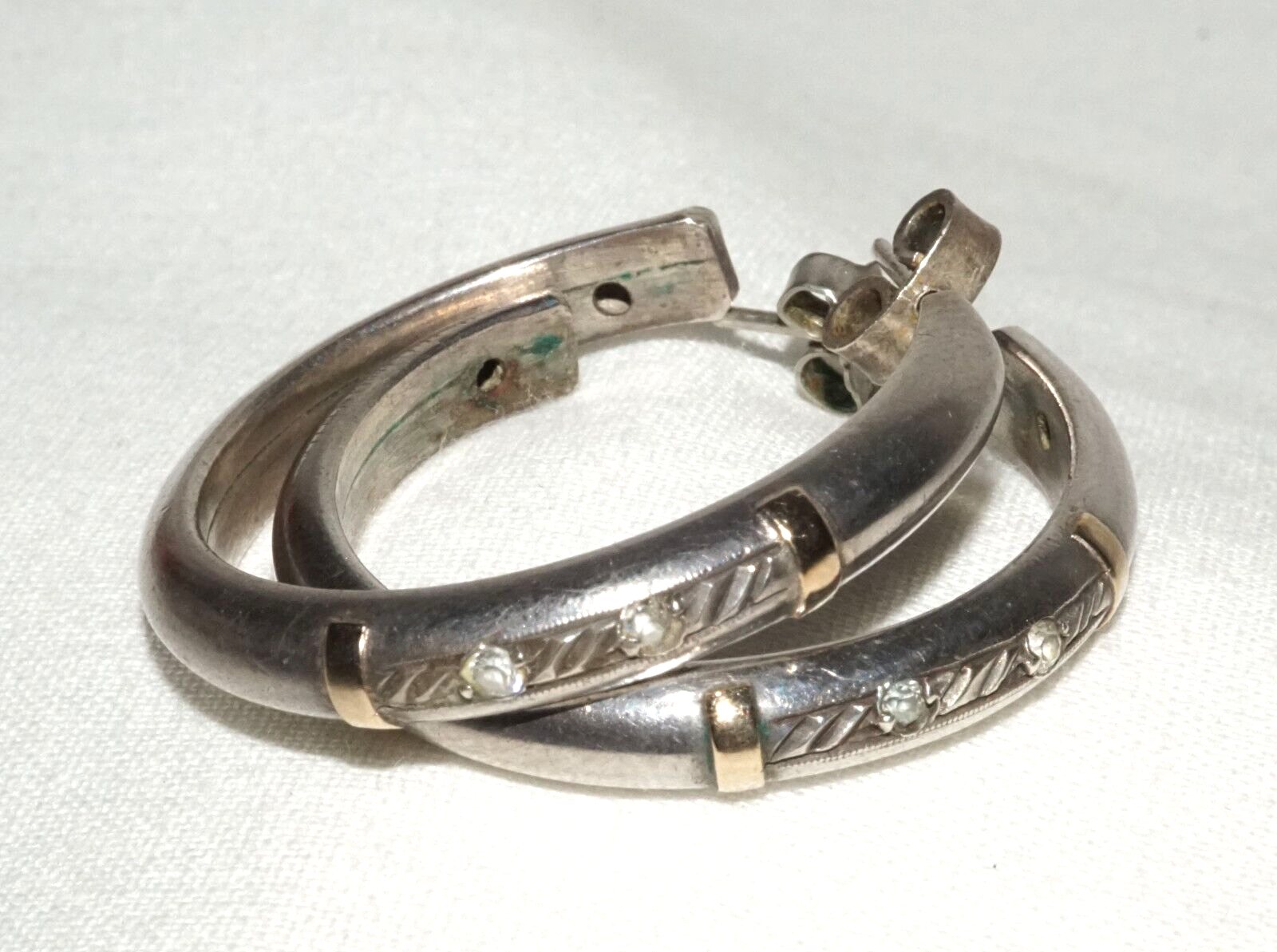 Pair Vintage US Silver Hoop Earrings w. Cubic Zirconia Accents (KiL)