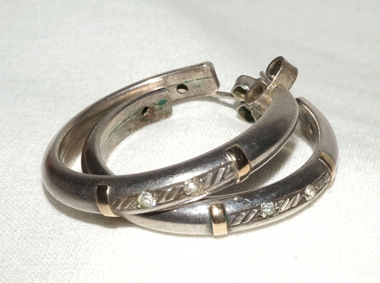 Pair Vintage US Silver Hoop Earrings w. Cubic Zirconia Accents (KiL)